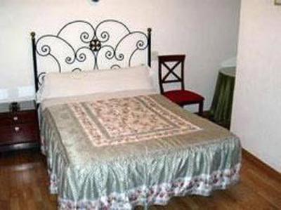 фото отеля Hostal Concepcion Arenal Madrid