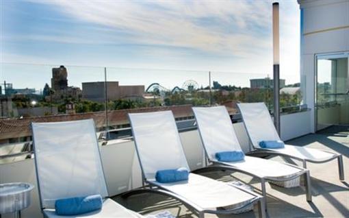 фото отеля Carousel Inn and Suites
