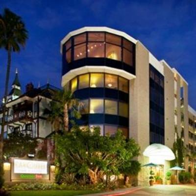 фото отеля Carousel Inn and Suites