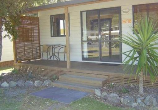 фото отеля Bowentown Beach Holiday Park Resorts Waihi Beach