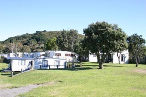 фото отеля Bowentown Beach Holiday Park Resorts Waihi Beach