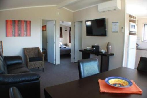 фото отеля Bowentown Beach Holiday Park Resorts Waihi Beach
