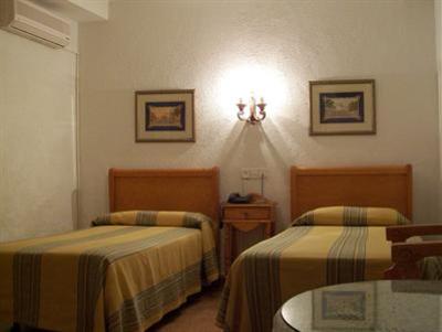 фото отеля Hostal Enriqueta