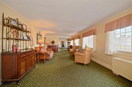 фото отеля Best Western Pioneer Inn & Suites Escanaba