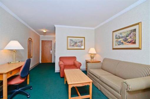 фото отеля Best Western Pioneer Inn & Suites Escanaba