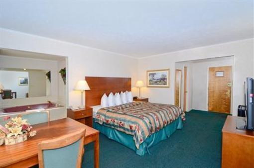 фото отеля Best Western Pioneer Inn & Suites Escanaba