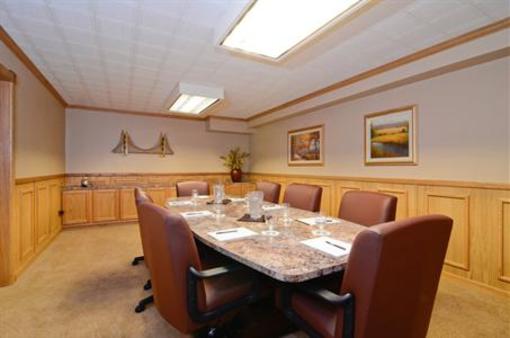 фото отеля Best Western Pioneer Inn & Suites Escanaba