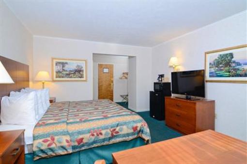 фото отеля Best Western Pioneer Inn & Suites Escanaba
