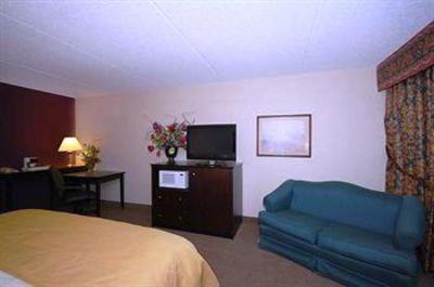 фото отеля Clarion Hotel Airport Milwaukee