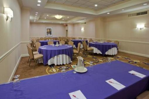 фото отеля Crowne Plaza Hotel Old Town Alexandria