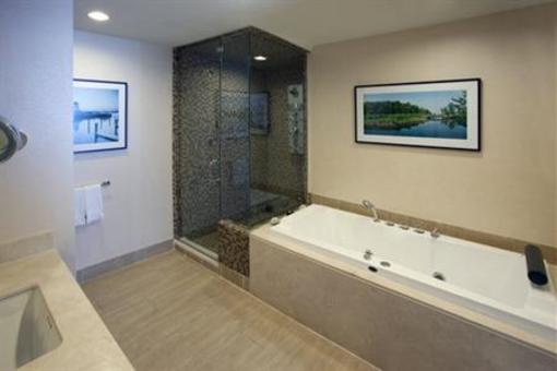 фото отеля Crowne Plaza Hotel Old Town Alexandria