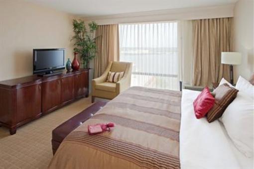 фото отеля Crowne Plaza Hotel Old Town Alexandria