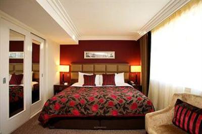 фото отеля The George Hotel Edinburgh