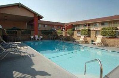 фото отеля Econo Lodge North Anaheim