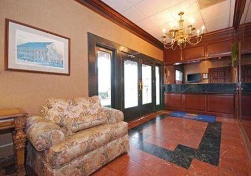 фото отеля Comfort Inn Nashville Demonbreun Street