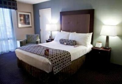 фото отеля Crowne Plaza Hotel Philadelphia West