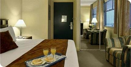 фото отеля Ocean Promenade Hotel