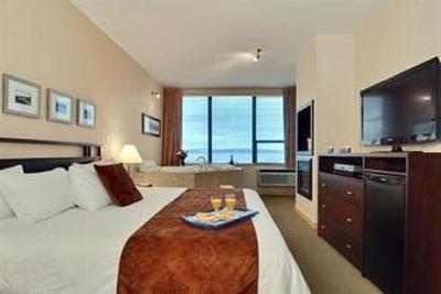 фото отеля Ocean Promenade Hotel