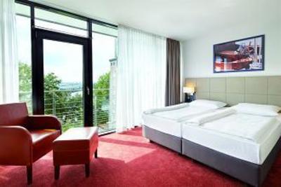 фото отеля Hotel Hafen Hamburg