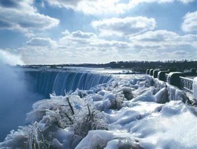 фото отеля Embassy Suites by Hilton Niagara Falls Fallsview Hotel