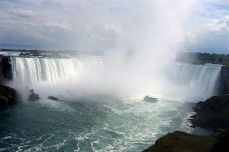 фото отеля Embassy Suites by Hilton Niagara Falls Fallsview Hotel