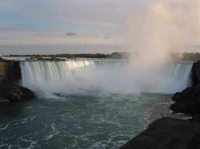 фото отеля Embassy Suites by Hilton Niagara Falls Fallsview Hotel