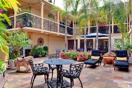 фото отеля Holiday Inn Laguna Beach