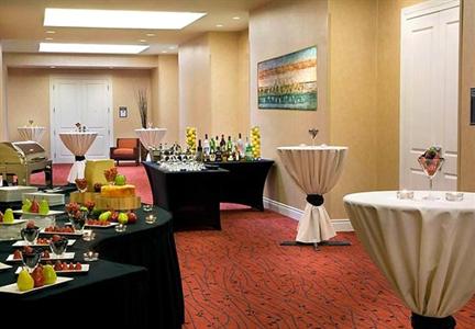 фото отеля Residence Inn by Marriott Kingston Water's Edge