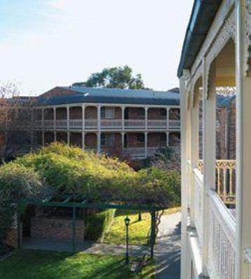 фото отеля Medina Classic Hotel Canberra