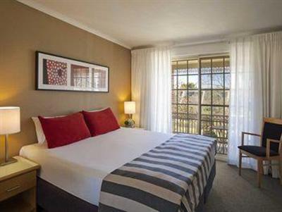 фото отеля Medina Classic Hotel Canberra