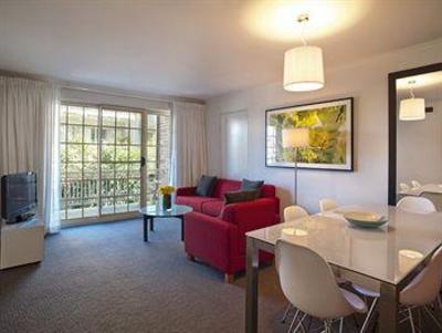 фото отеля Medina Classic Hotel Canberra