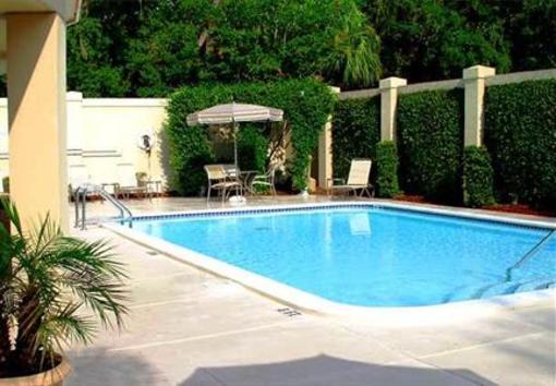 фото отеля Courtyard Tampa North I-75 Fletcher