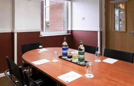 фото отеля Holiday Inn Express Burton-upon-Trent
