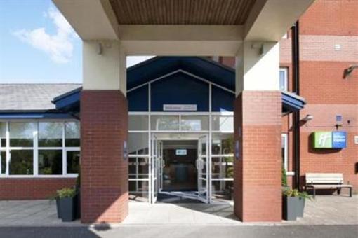 фото отеля Holiday Inn Express Burton-upon-Trent