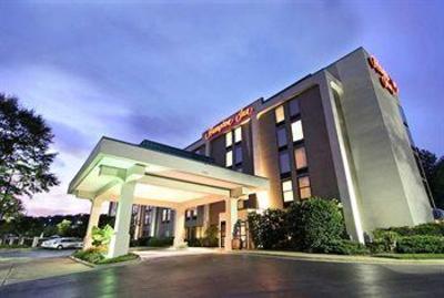 фото отеля Hampton Inn - Colonnade