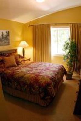 фото отеля Oceanside Village Resort