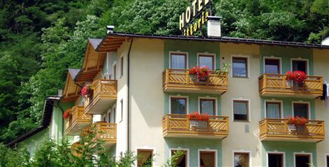 фото отеля Hotel Vittoria Dimaro