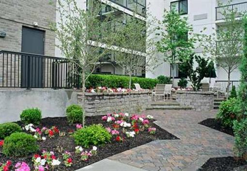 фото отеля Courtyard by Marriott Cleveland Beachwood