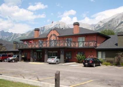 фото отеля Econo Lodge Canmore