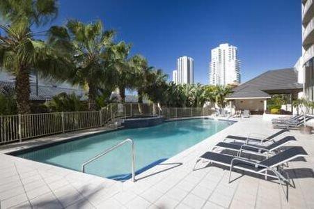 фото отеля Broadbeach Savannah Resort