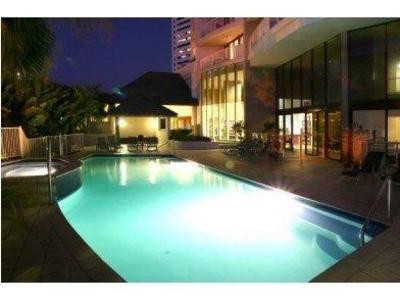 фото отеля Broadbeach Savannah Resort
