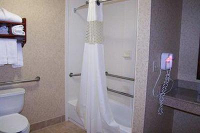 фото отеля Hampton Inn & Suites Binghamton Vestal