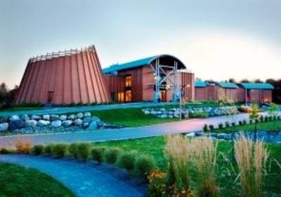 фото отеля Musee Premieres Nations Hotel Quebec City