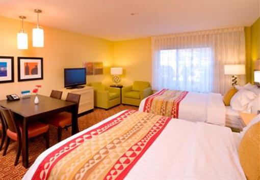 фото отеля TownePlace Suites Omaha West
