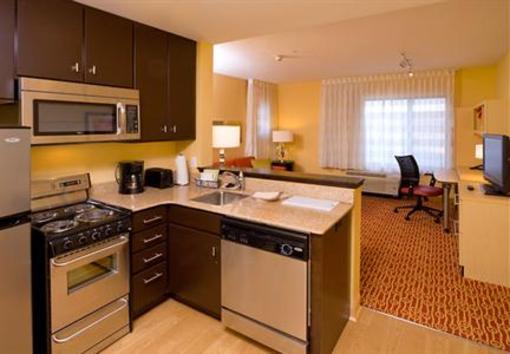 фото отеля TownePlace Suites Omaha West