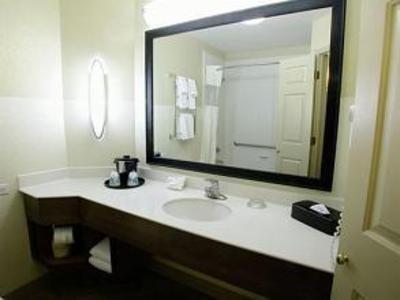 фото отеля La Quinta Inn & Suites Raleigh Crabtree