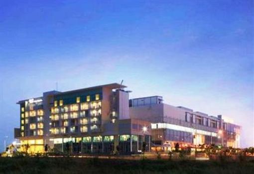 фото отеля Hotel Santika BSD City