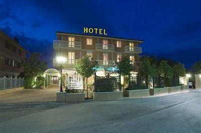 фото отеля Tuder Hotel Todi