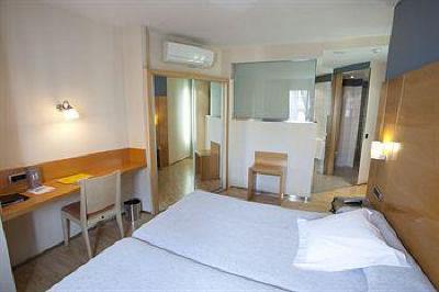 фото отеля Hotel Plaza A Coruna