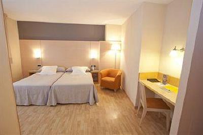 фото отеля Hotel Plaza A Coruna